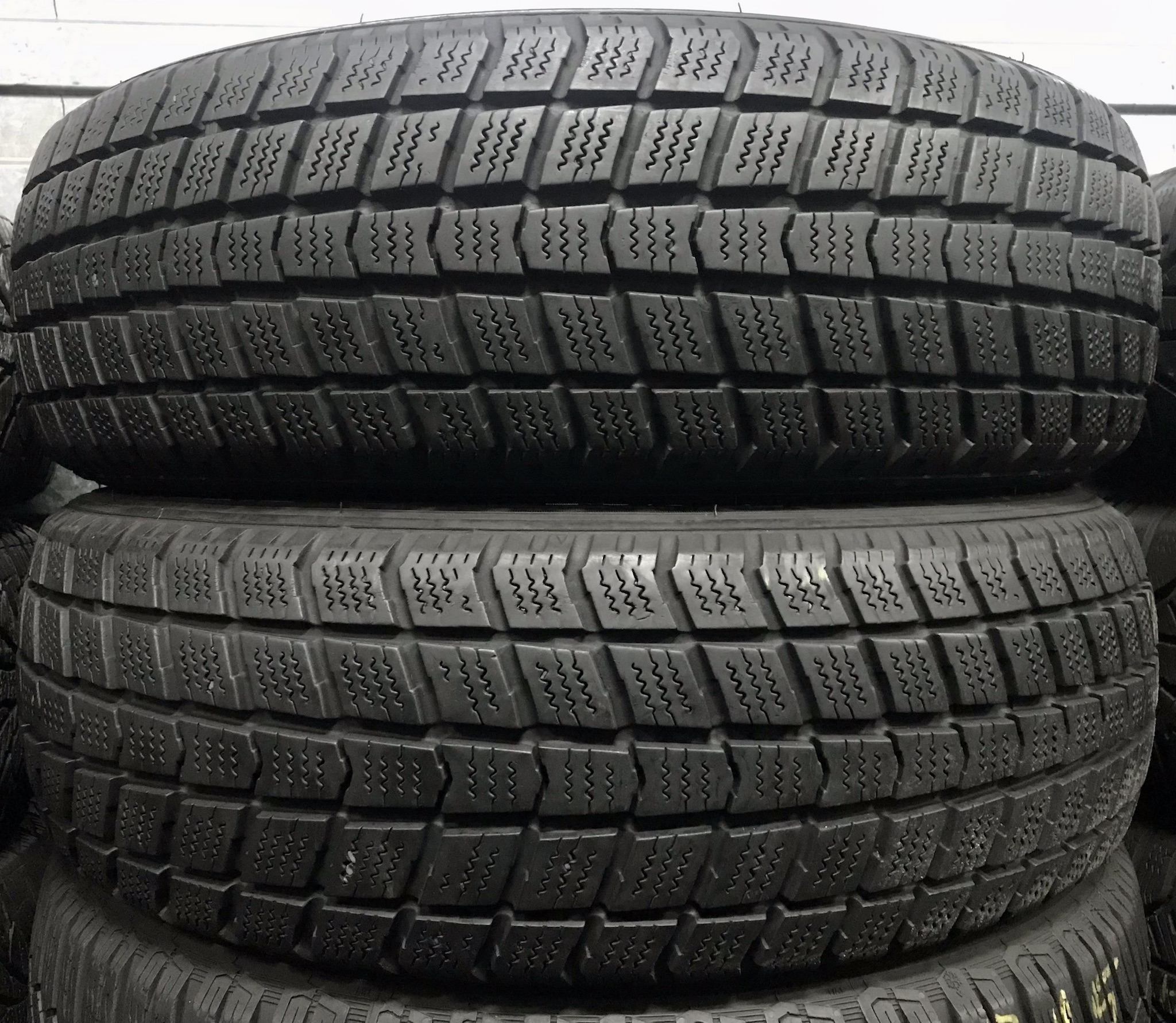 бу резина 185/60 R15С