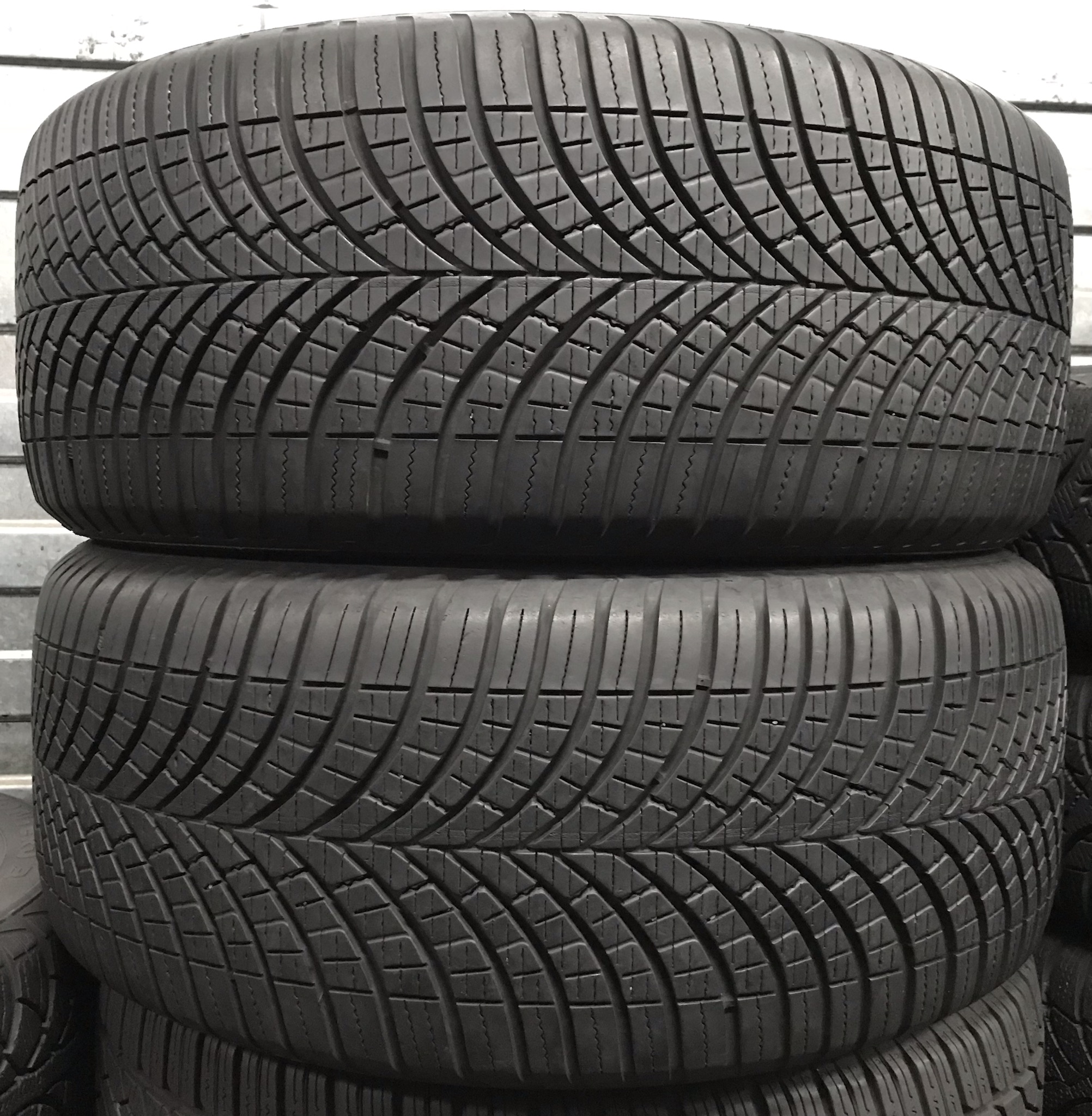 бу резина 235/45 R17