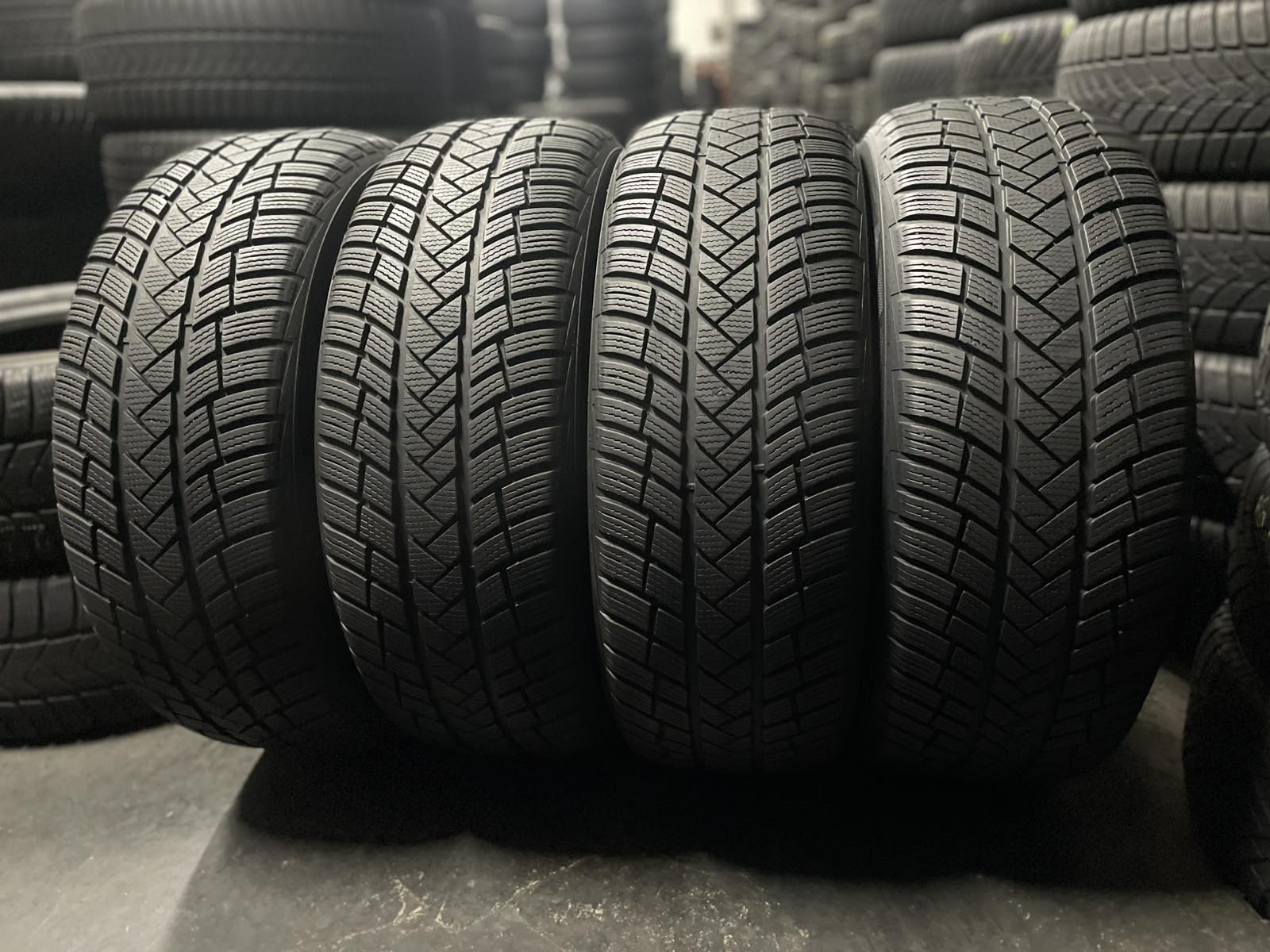 бу резина 235/55 R18
